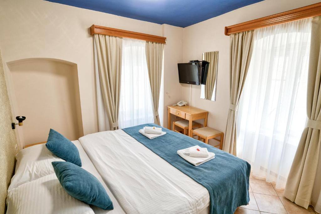 Room at Hotel Rendez Vous in Kotor Old Town, photo 3
