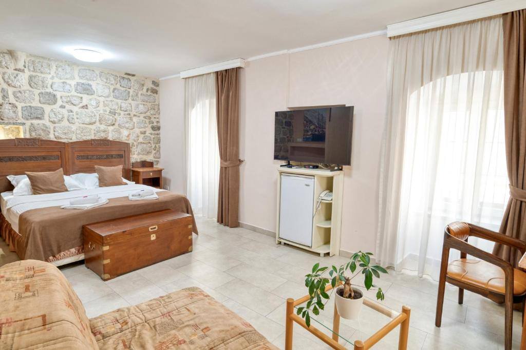 Room at Hotel Rendez Vous in Kotor Old Town, photo 2
